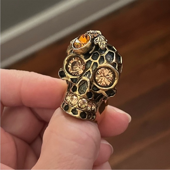 Alexander McQueen Honeycomb Skull Bee Ring - Picture 6 of 17